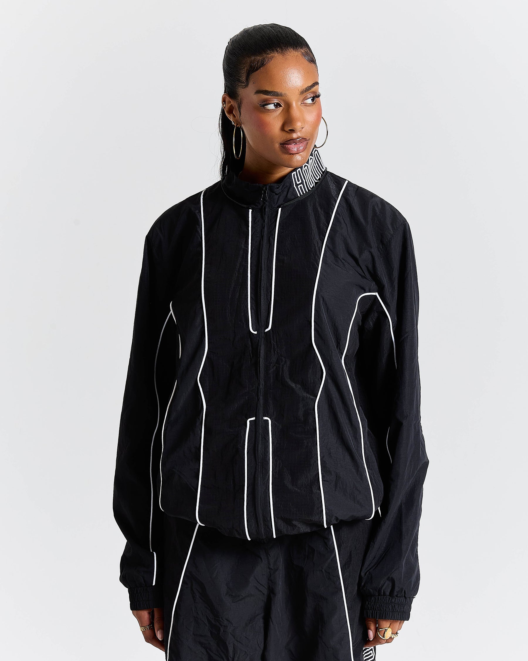 Chaser H Panel Windbreaker - Black