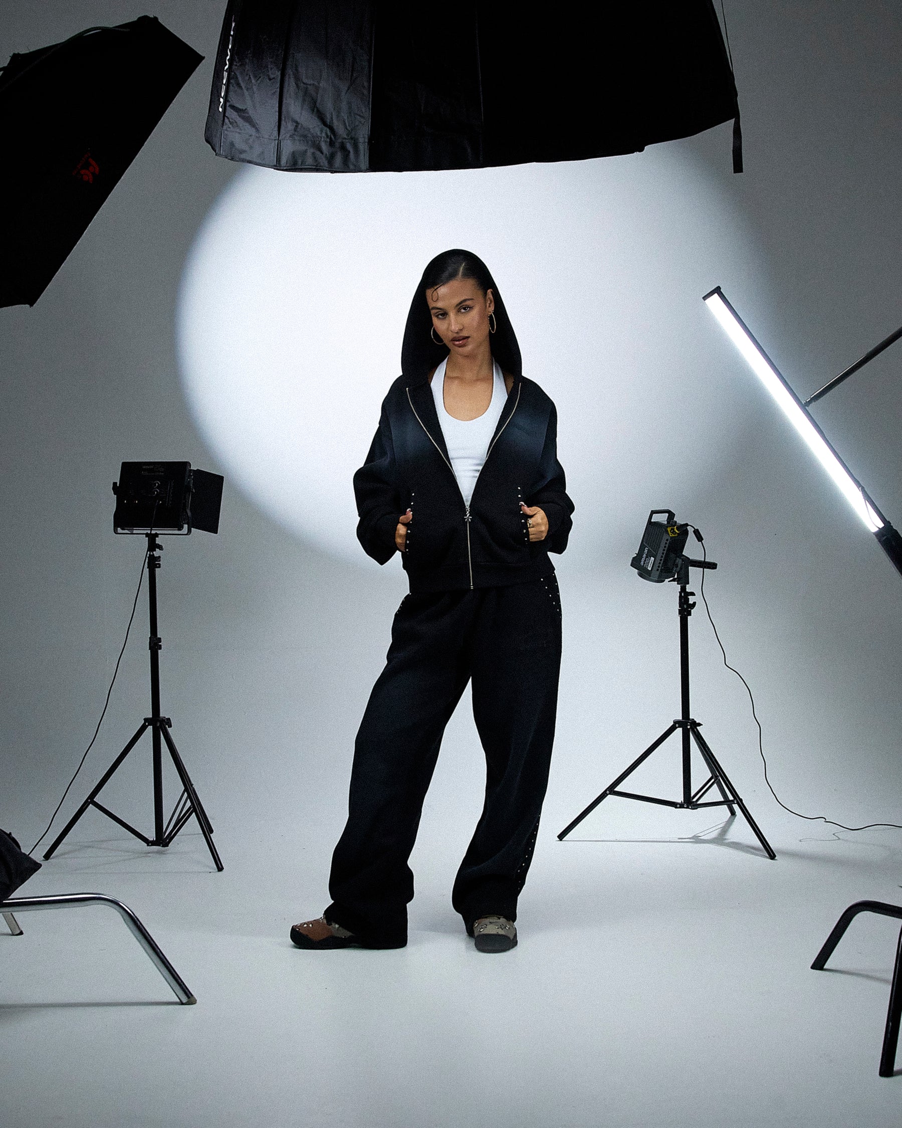 The Winner's Circle Aspen Wide Leg Joggers - Black