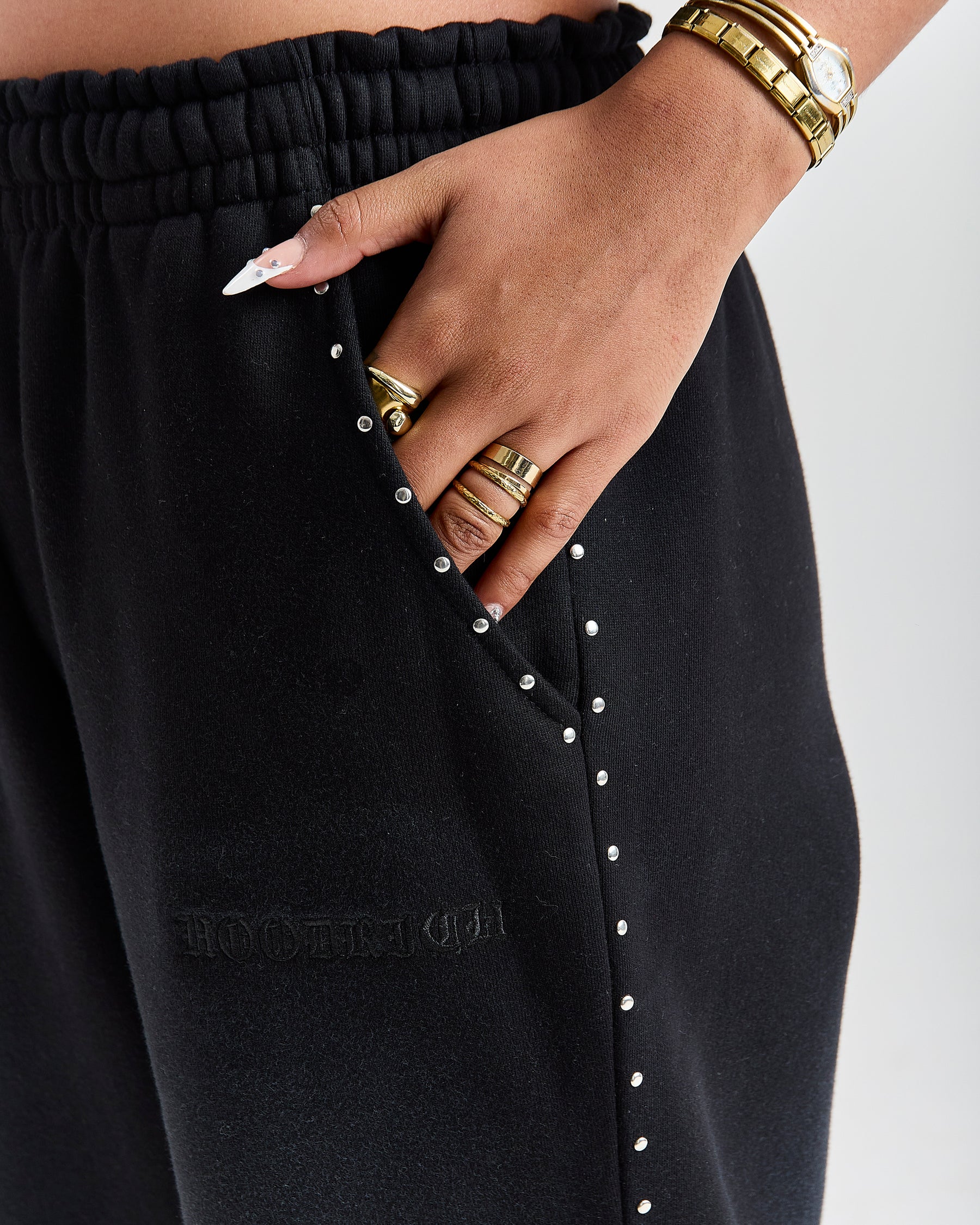 The Winner's Circle Aspen Wide Leg Joggers - Black