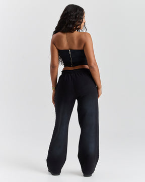 The Winner's Circle Aspen Wide Leg Joggers - Black