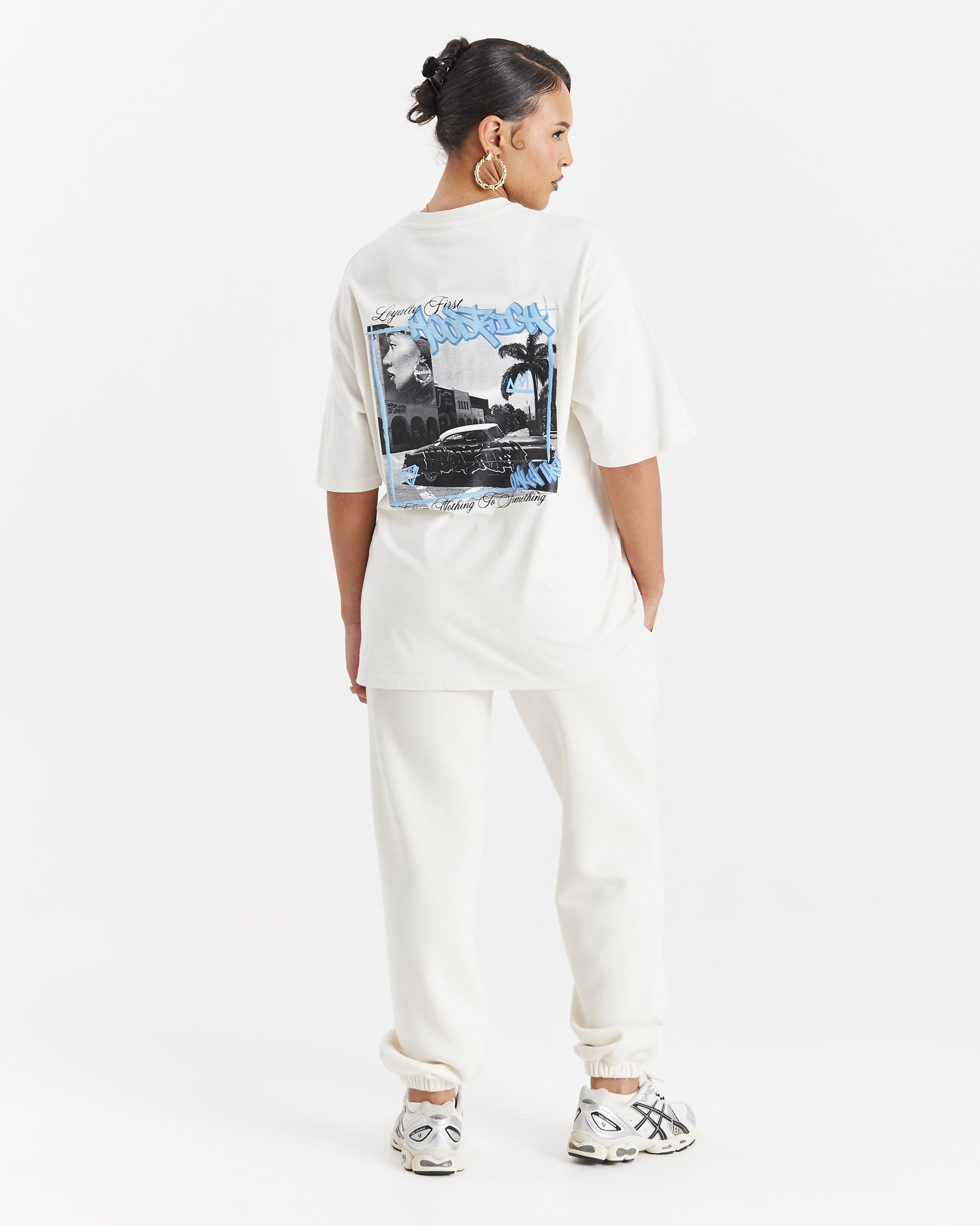 Urban Oversized T-Shirt - Cream/Black/Blue