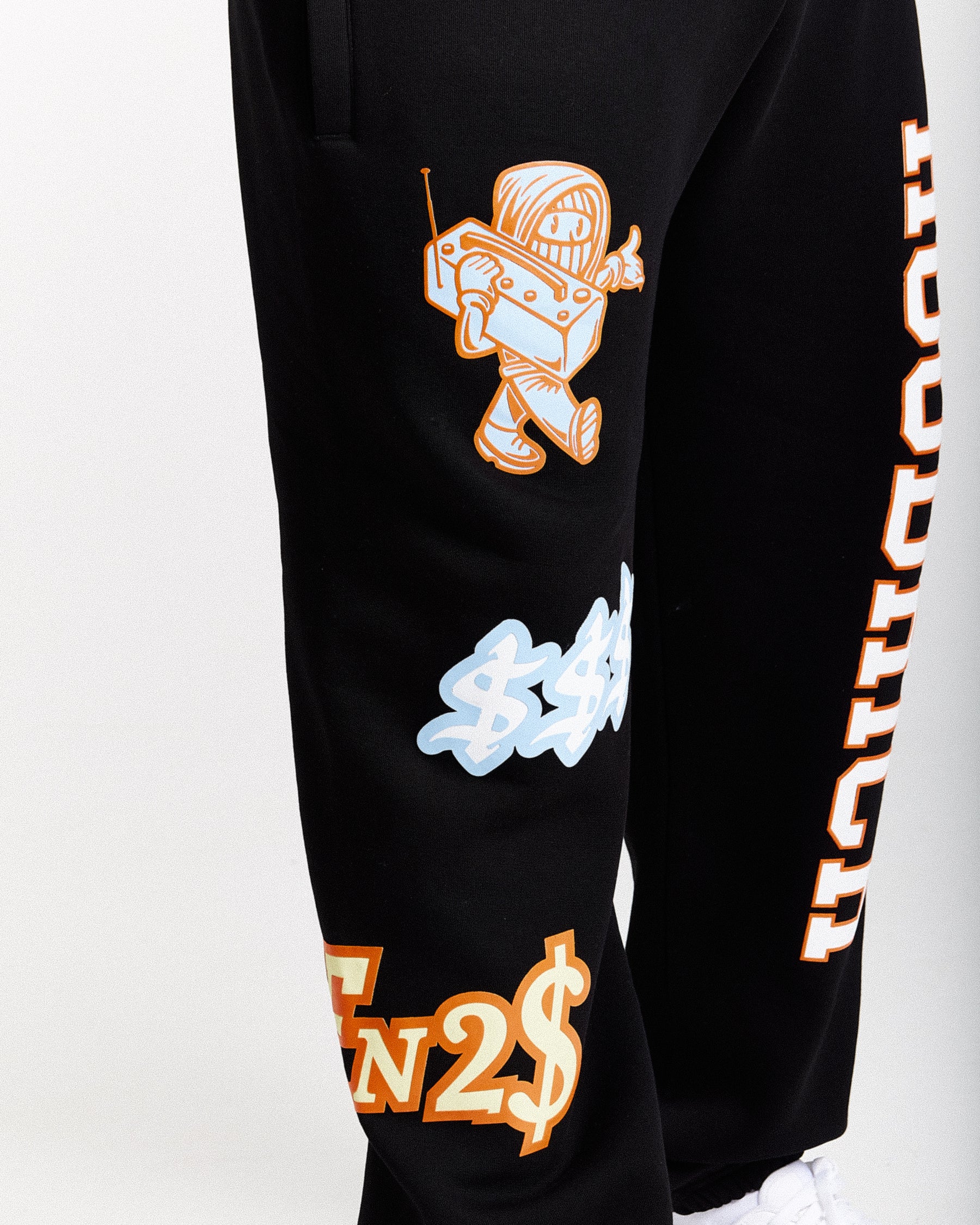 Loony Oversized Joggers - Black/White